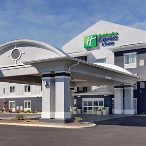 Holiday Inn Express & Suites North Fremont, An Ihg Hotel Exterior photo
