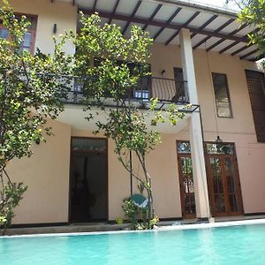 A Tropical Paradise; Stunning House, Pool, Garden Wattala Exterior photo