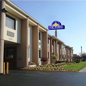 A Victory Hotel - Southfield Exterior photo