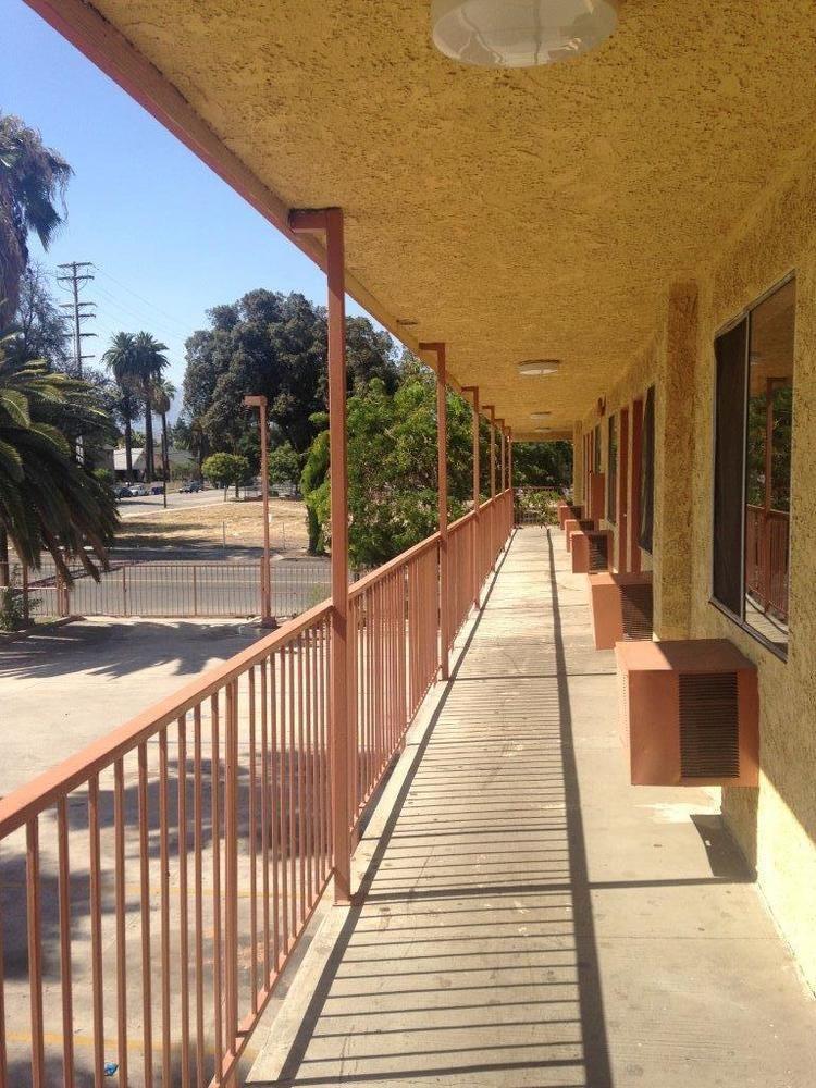 Economy Inn San Bernardino Exterior photo