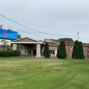 Studio 6 Rockford Hotel Exterior photo