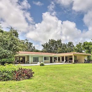 Home With Pool In Upscale Pinecrest Village Miami Exterior photo