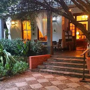 Die Ou Pastorie Bed & Breakfast Hartbeespoort Exterior photo