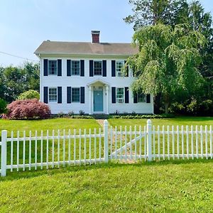 1860'S Colonial House Near Downtown And Beaches! Villa Madison Exterior photo