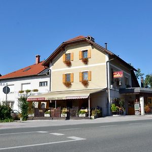 Guest House Arvaj Kranj Exterior photo