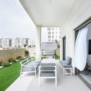 Stylish Coastal Oasis By Sea N' Rent Apartment Nahariya Exterior photo