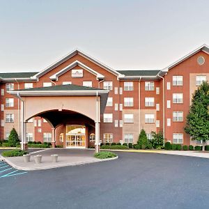 Hawthorn Suites By Wyndham Louisville East Exterior photo