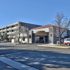 Ramada By Wyndham Albuquerque Midtown Hotel Exterior photo