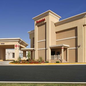 Sky Tree Hotels Tulsa Exterior photo