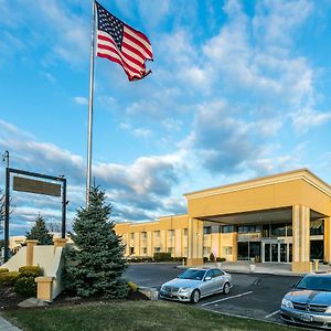 Comfort Inn Medford-Long Island Exterior photo