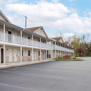 Americas Best Value Inn Gettysburg Exterior photo