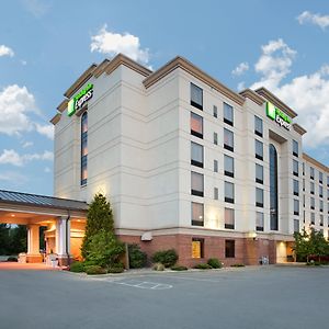 Holiday Inn Express & Suites Bloomington By Ihg Exterior photo