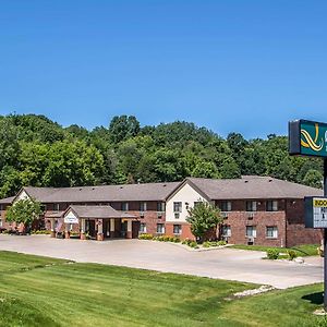 Quality Inn & Suites Decorah Exterior photo