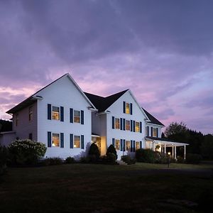 Apple Pony Inn Boalsburg Exterior photo