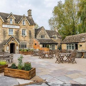 Eliot Arms Hotel Cirencester Exterior photo