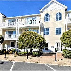 Ocean View Family Condo: Beach Block Retreat Wildwood Exterior photo