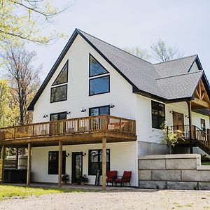 Amazing Lake House With Beach Access Home Port Austin Exterior photo