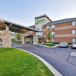 Holiday Inn Express Romulus / Detroit Airport, An Ihg Hotel Exterior photo