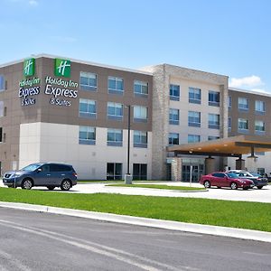 Holiday Inn Express & Suites - Bensenville - O'Hare, An Ihg Hotel Exterior photo