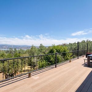 Stylish & Cozy ~ Stunning Lake Views ~ Royal Beds Villa Kelseyville Exterior photo