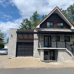 Impeccable, Modern, River View, Renovated Cottage Laval Exterior photo