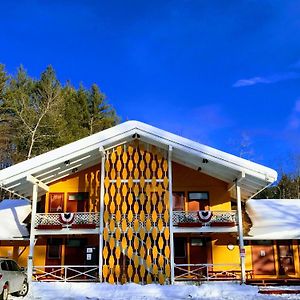 Snowdon Chalet Motel Londonderry Exterior photo