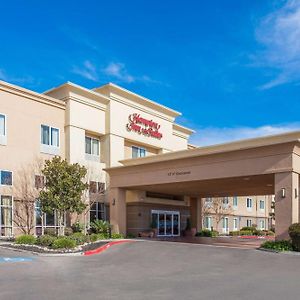 Hampton Inn And Suites Merced Exterior photo