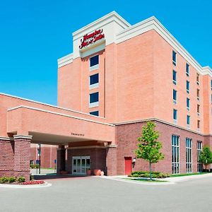 Hampton Inn & Suites Detroit/Airport Romulus Exterior photo