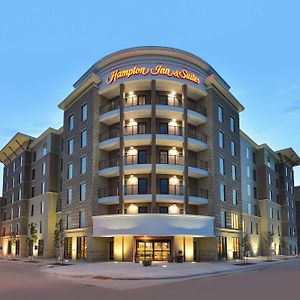 Hampton Inn & Suites Des Moines Downtown Exterior photo