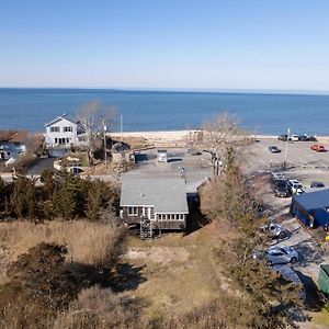 After Dune Delight: Steps To Beach Villa Wading River Exterior photo