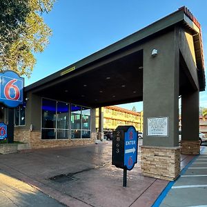 Motel 6 Pasadena, Ca Old Town Pasadena Area Exterior photo