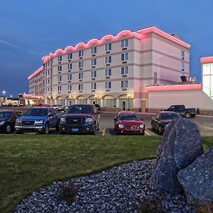 St. Albert Inn & Suites Saint Albert Exterior photo