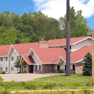 Americinn By Wyndham Baldwin Exterior photo