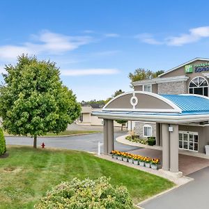 Holiday Inn Express Hartford-Newington, An Ihg Hotel Exterior photo