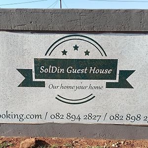 Soldin Guest House Boshoek Exterior photo