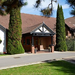 Macdonald Botley Park Hotel & Spa Southampton Exterior photo