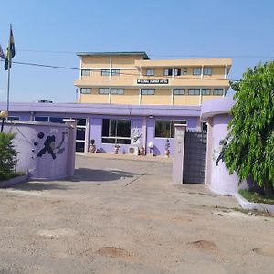 Global Summer Hotel Accra Exterior photo