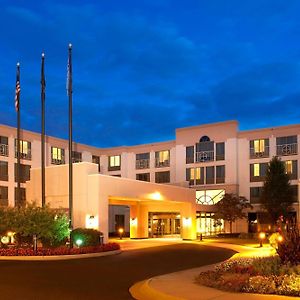 Detroit Metro Airport Marriott Hotel Romulus Exterior photo