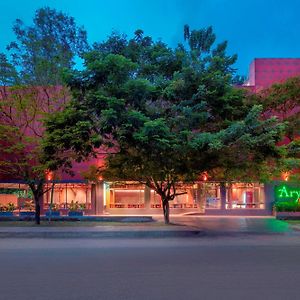 Aryaas Regent Hotel Kochi Exterior photo