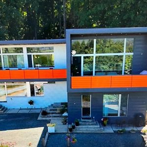 The Cube Apartment Cowichan Bay Exterior photo