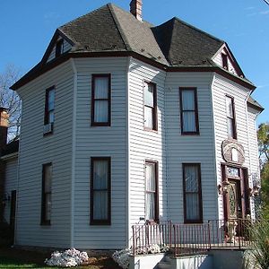 Woodruff House Hotel Luray Exterior photo