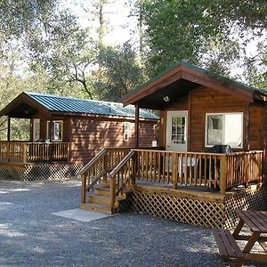 Ponderosa Camping Resort One-Bedroom Cabin 2 Lotus Exterior photo