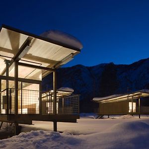 Rolling Huts Villa Mazama Exterior photo