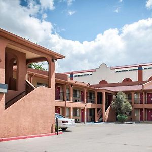 Econo Lodge Midtown Albuquerque Exterior photo