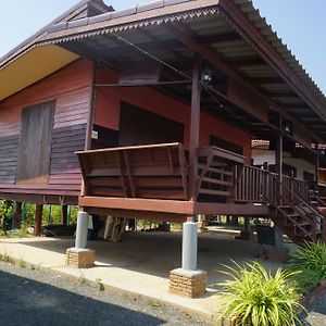 Reunmai Sametngam Resort Chanthaburi Exterior photo